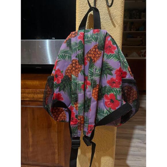 Hawaiian Print Aloha Pineapples & Flowers Backpack NWT - Picture 2 of 2